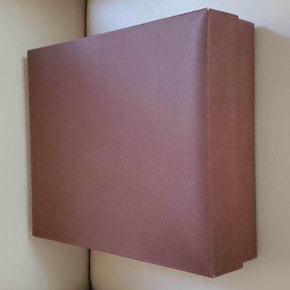 Empty Coach Gift Box 12 3/4" X 10 3/4" X 3 3/4" - Picture 5 of 6